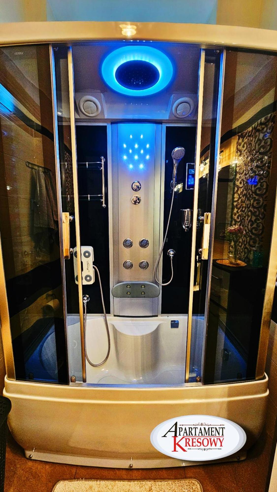 Apartament Kresowy Parter 3 Pokoje Duza Lazienka Kabino-Wanna Spa Wi Fi Ekspres 2X Smart Tv Antresola Parking Free Plac Zabaw Bilet Na Aquapark 150M W Cenie Hrubieszow Luaran gambar