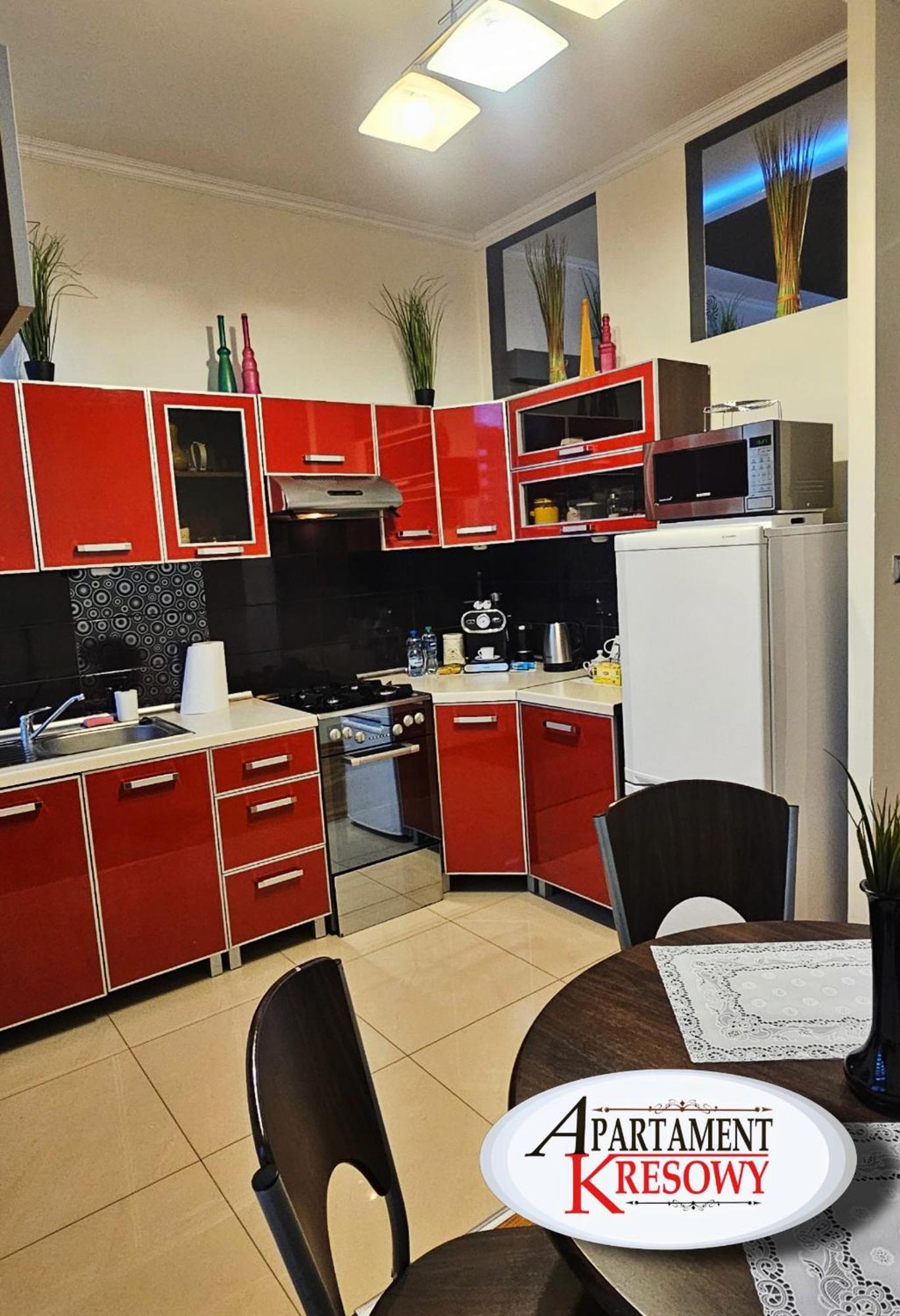 Apartament Kresowy Parter 3 Pokoje Duza Lazienka Kabino-Wanna Spa Wi Fi Ekspres 2X Smart Tv Antresola Parking Free Plac Zabaw Bilet Na Aquapark 150M W Cenie Hrubieszow Luaran gambar